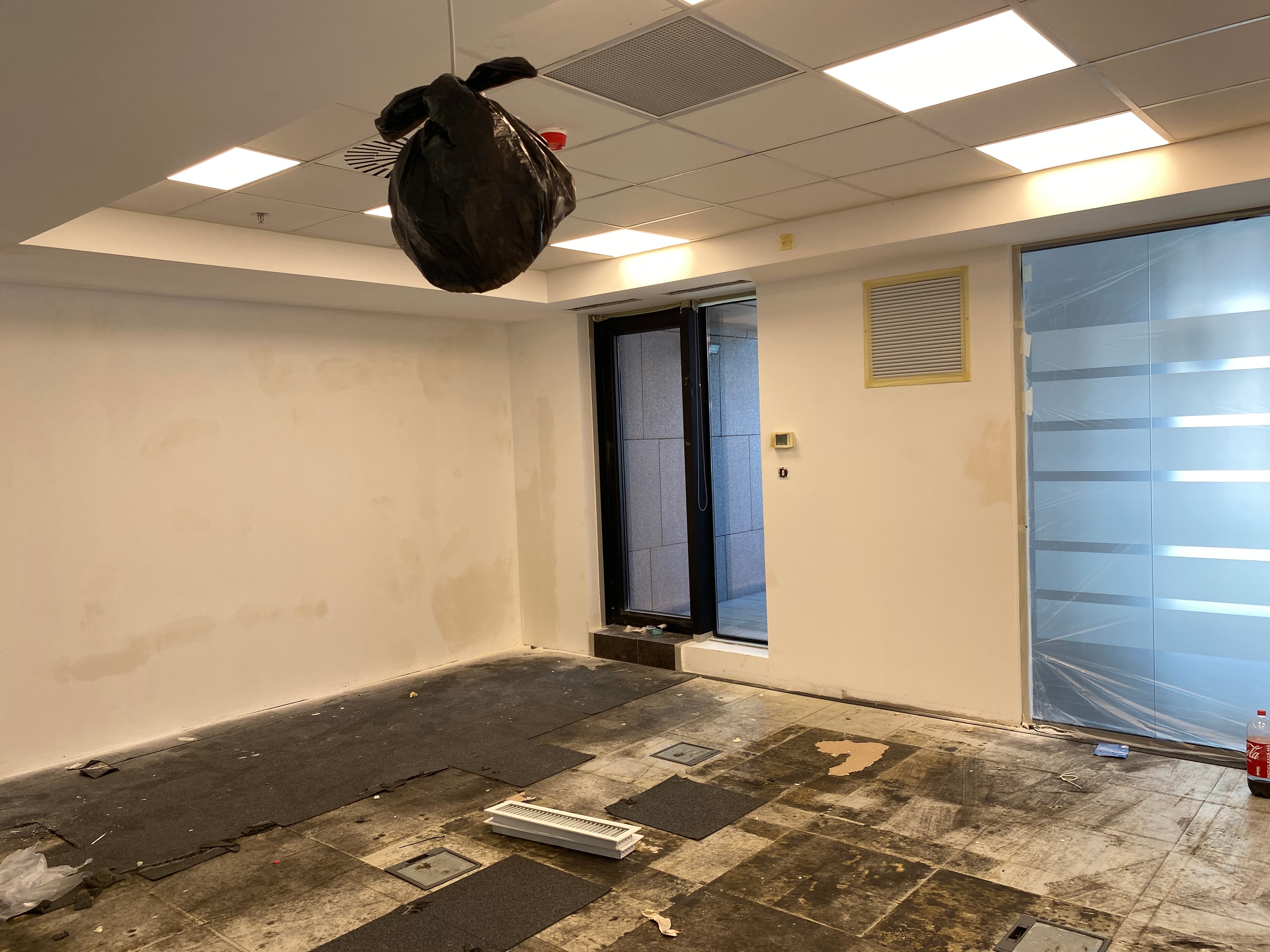 Renovare spațiu comercial, birou 4
