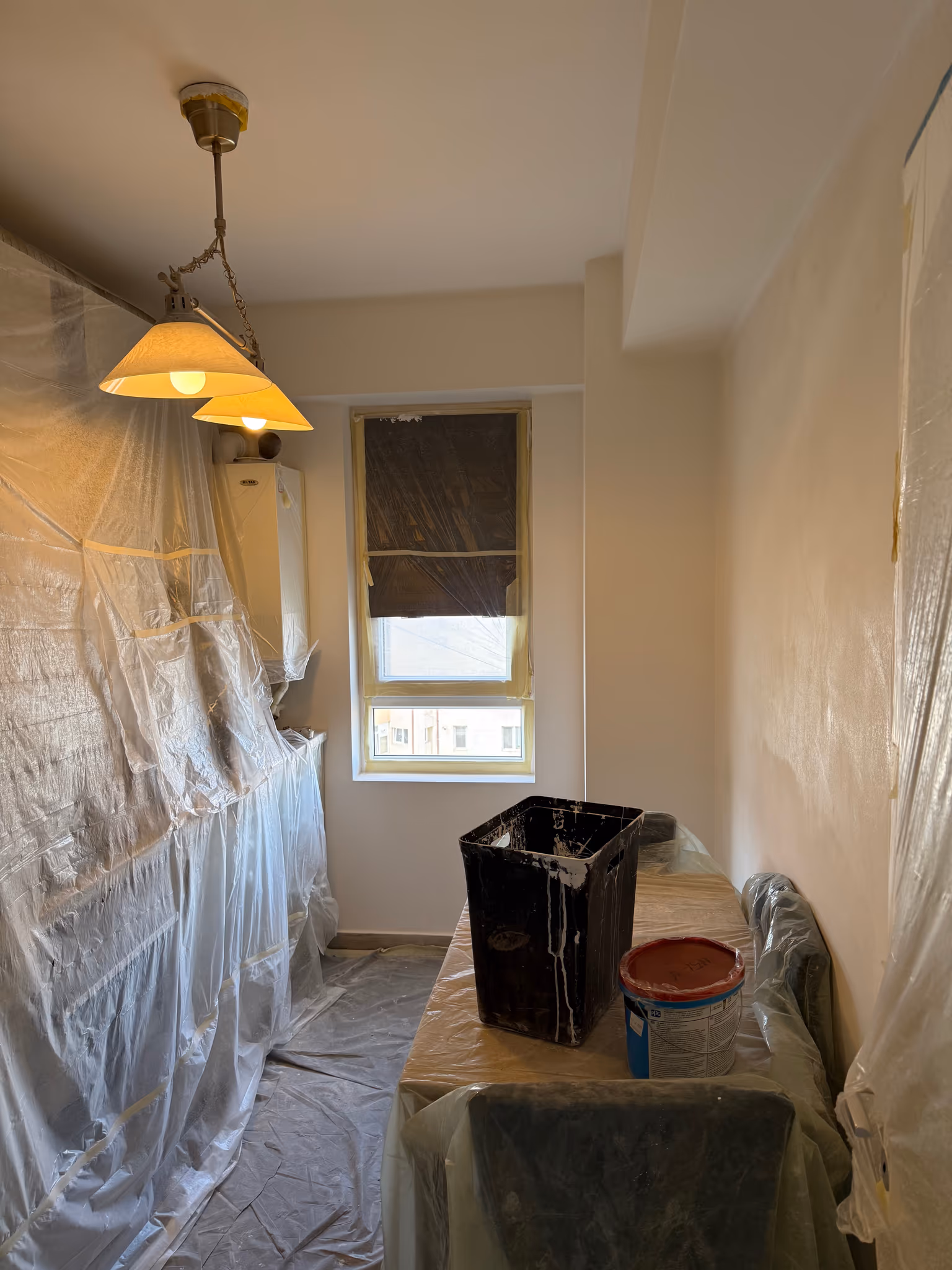Zugrav Iași — Zugrăveală apartament (Iași — Vișoianu) — înainte/după 1 — înainte