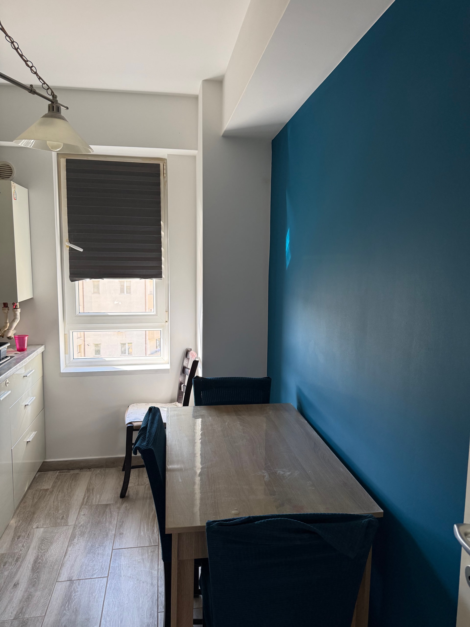 Zugrav Iași — Zugrăveală apartament (Iași — Vișoianu) — înainte/după 1 — după