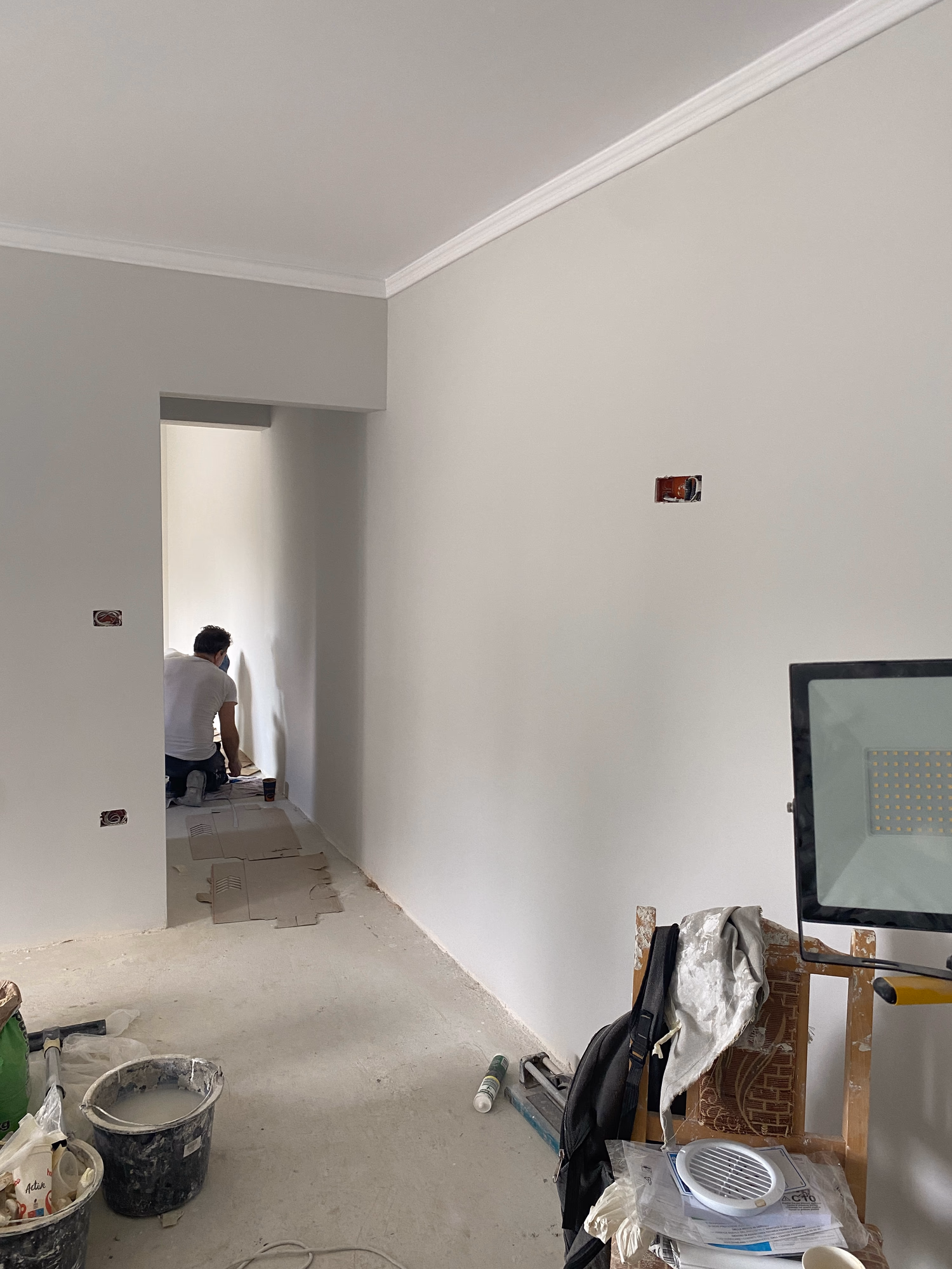 Zugrav Iași — Renovare apartament 2 camere (Iași — Tătărași) — În construcție 1