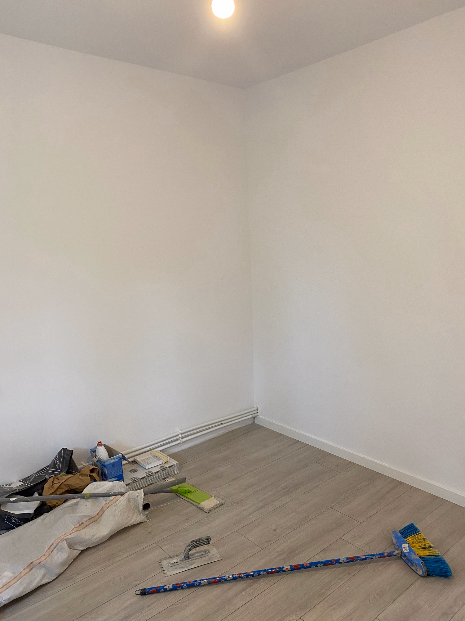 Zugrav Iași — Renovare apartament 3 camere (Iași — Bularga) — După 12
