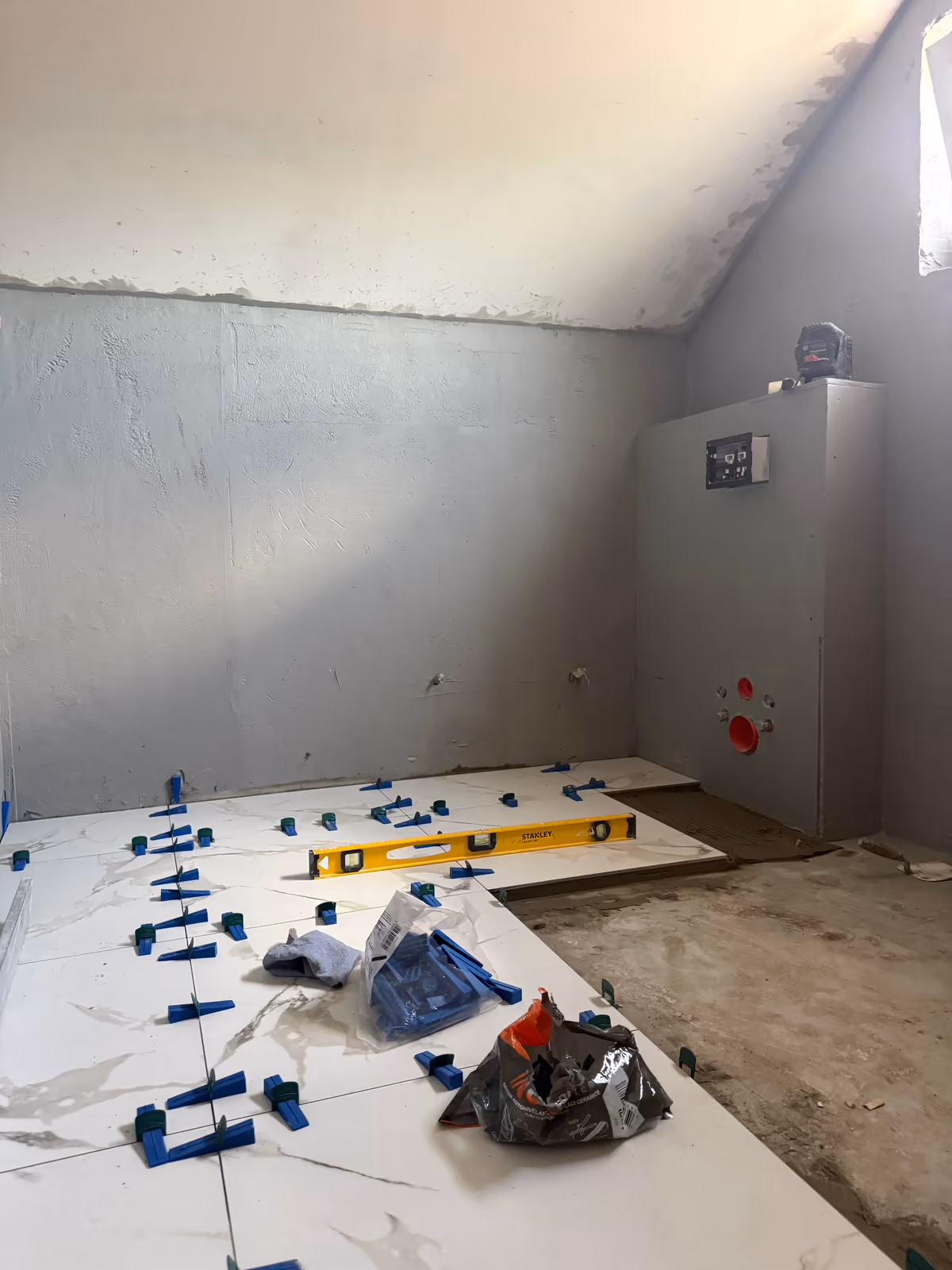 Zugrav Iași — Renovare casă etaj (Iași — Lunca Cetățuii) — Finalizate 12